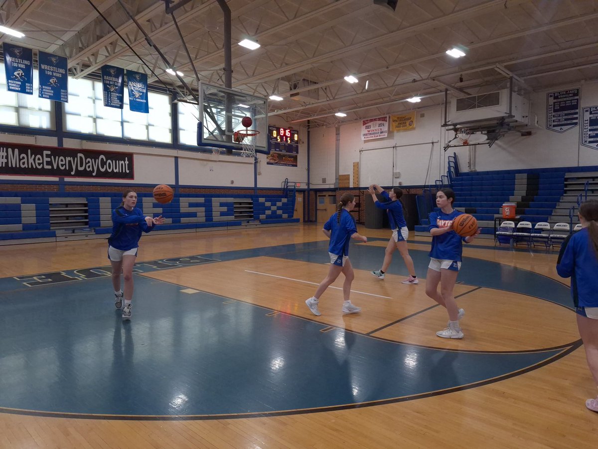 CJSportsRadio's tweet image. Just a few minutes from tipoff for @GoJaysAthletics girls basketball vs #Dayton on cjsportsradio.com!  Tune in!