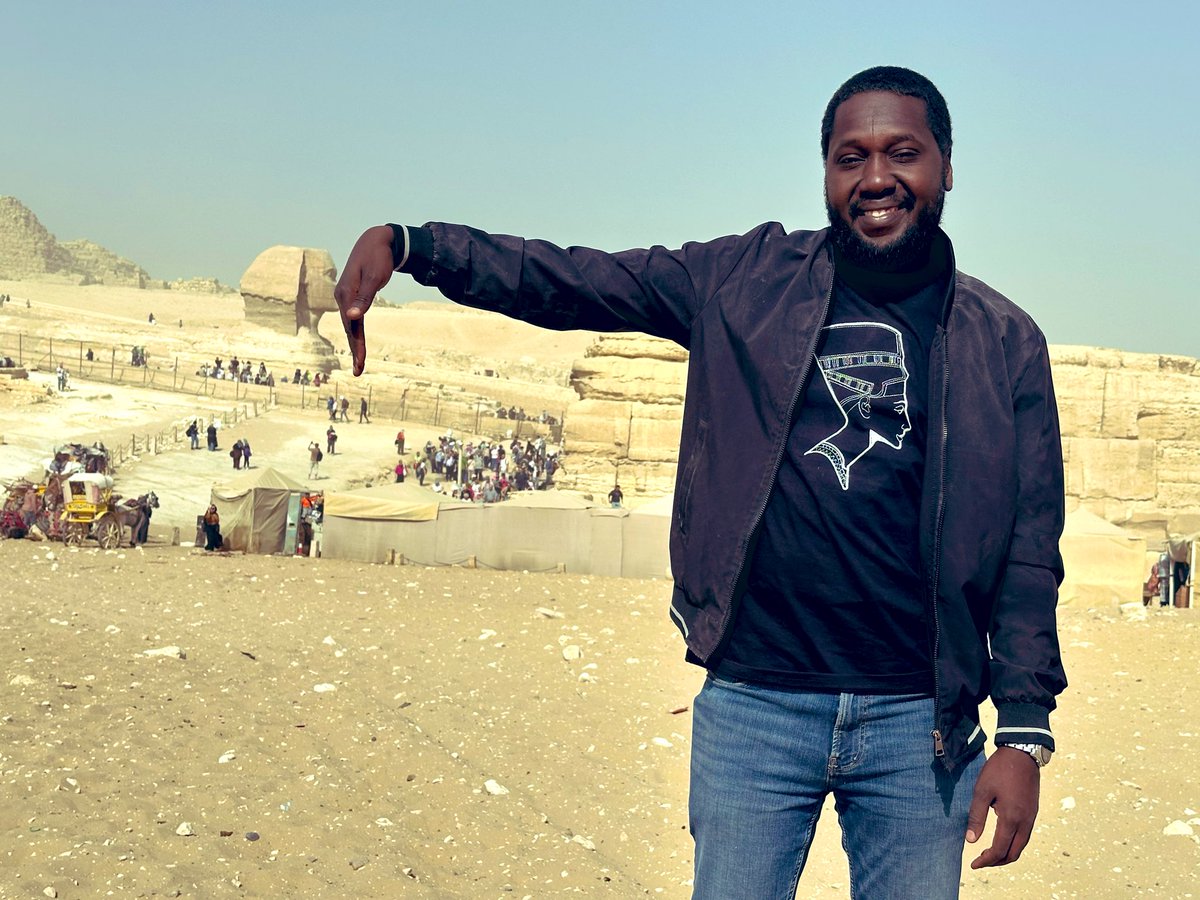 abdul_gns's tweet photo. Greetings from Giza! It was breathtaking seeing the Great Pyramid. The only Ancient wonder of the world still standing! #AfricanandProud https://t.co/2BFoohEkd5