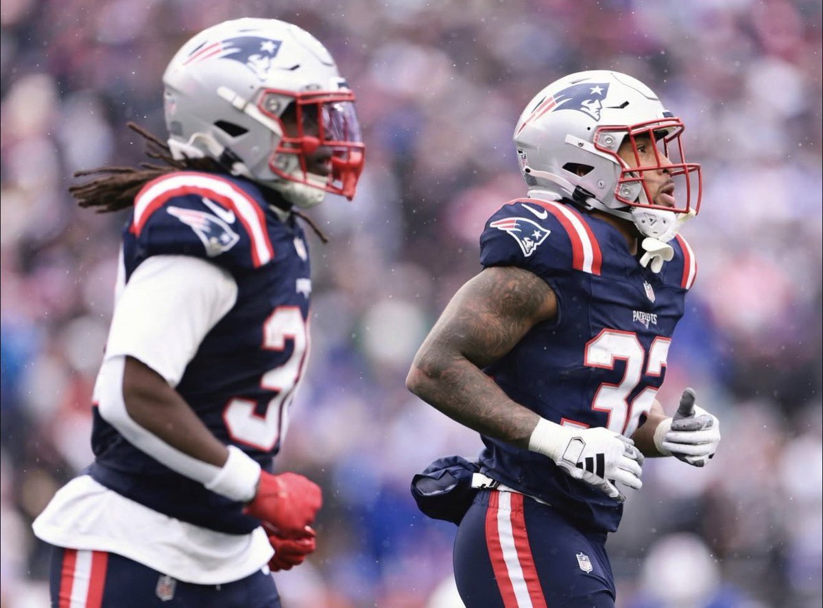 LosTalksPats's tweet photo. #Patriots rookie RB TreVeyon Henderson:

“I feel like God has placed me here for a reason… I just wanna be a light to my teammates… Just see where I can help guys… I wanna serve my brothers. I wanna serve Rhamondre, and encourage him, and be there for him.” https://t.co/IjRJljmK0A