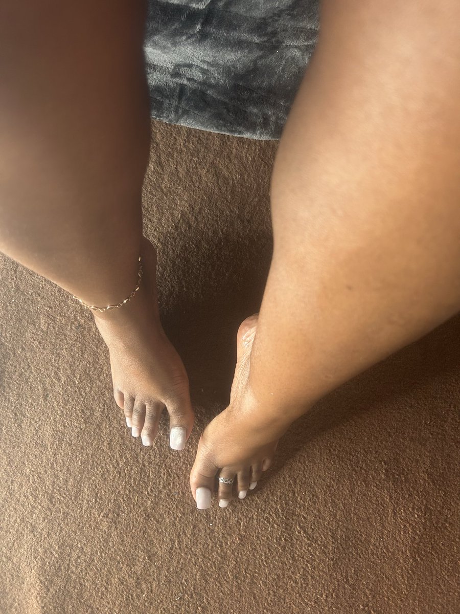 mskiateasex's tweet photo. How far do you think we could get these long toe nails to go?
#scratchedup https://t.co/aLHaacNtJT