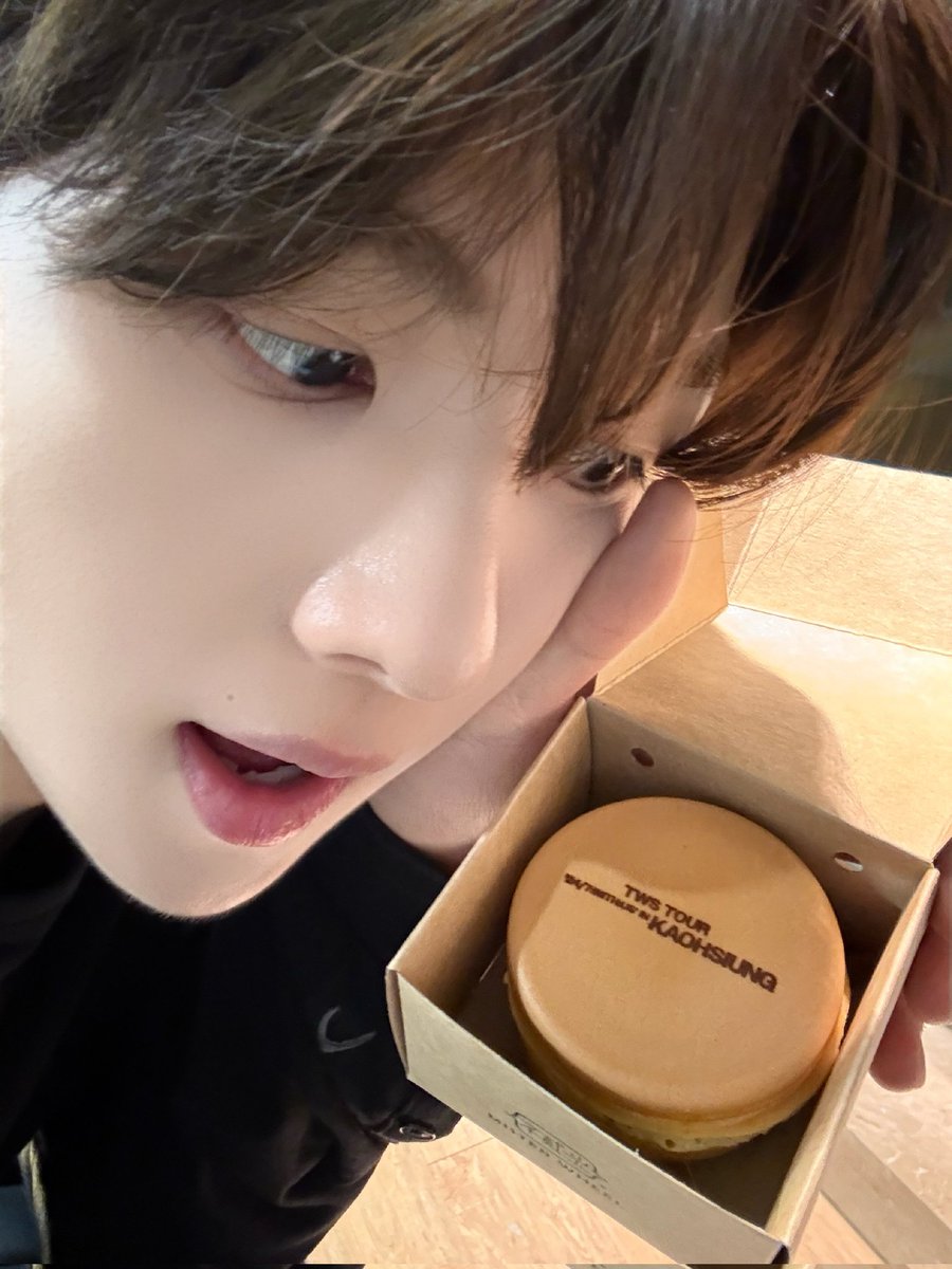 TWS_INTL's tweet image. [WEIBO] 260201

TWS #YOUNGJAE Weibo Update

"Kaohsiung day 1 done!" 

TWS #TWSOneDayEditor#"

🖇️: m.weibo.cn/detail/5261304…

#영재 #TWS #투어스 #247WithUs @TWS_PLEDIS