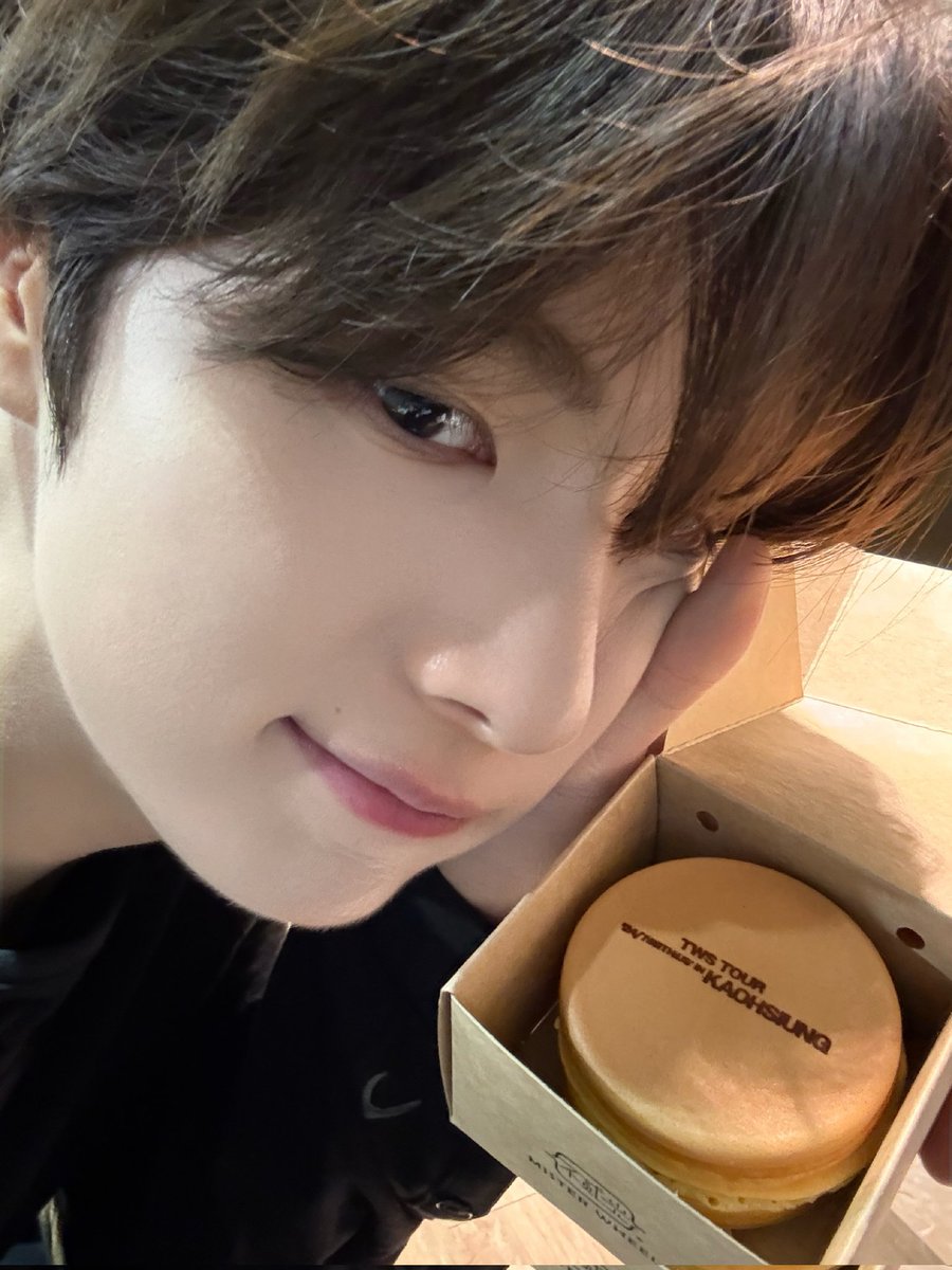 TWS_INTL's tweet image. [WEIBO] 260201

TWS #YOUNGJAE Weibo Update

"Kaohsiung day 1 done!" 

TWS #TWSOneDayEditor#"

🖇️: m.weibo.cn/detail/5261304…

#영재 #TWS #투어스 #247WithUs @TWS_PLEDIS