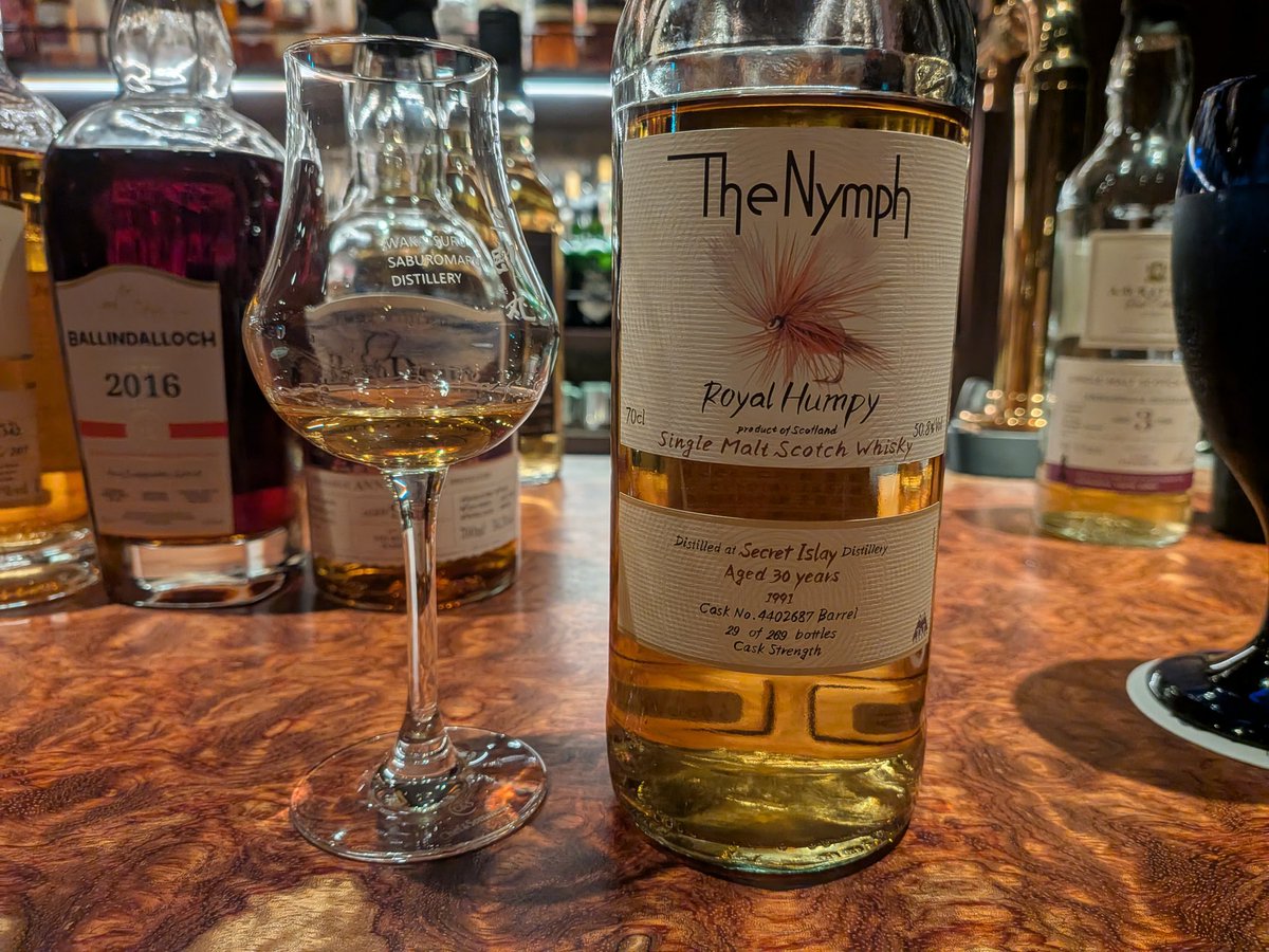 今日もラフロイグがうまい。