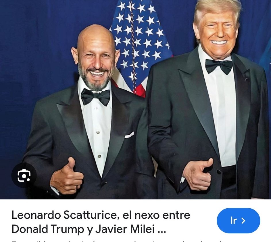 QUE RARO ESTÁ EL PUEBLO...