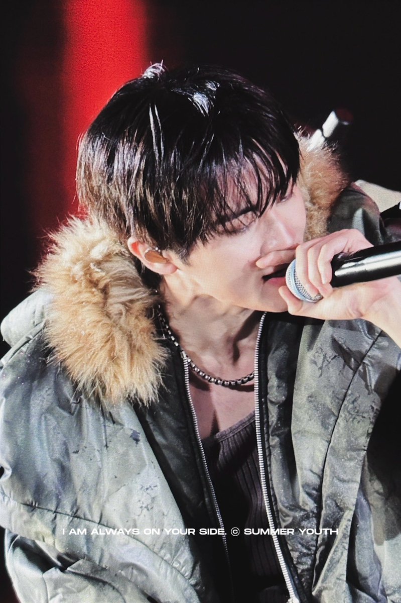 ㄹㅈㄷ 착장을 입으시고 무대할 때 너무 섹시해