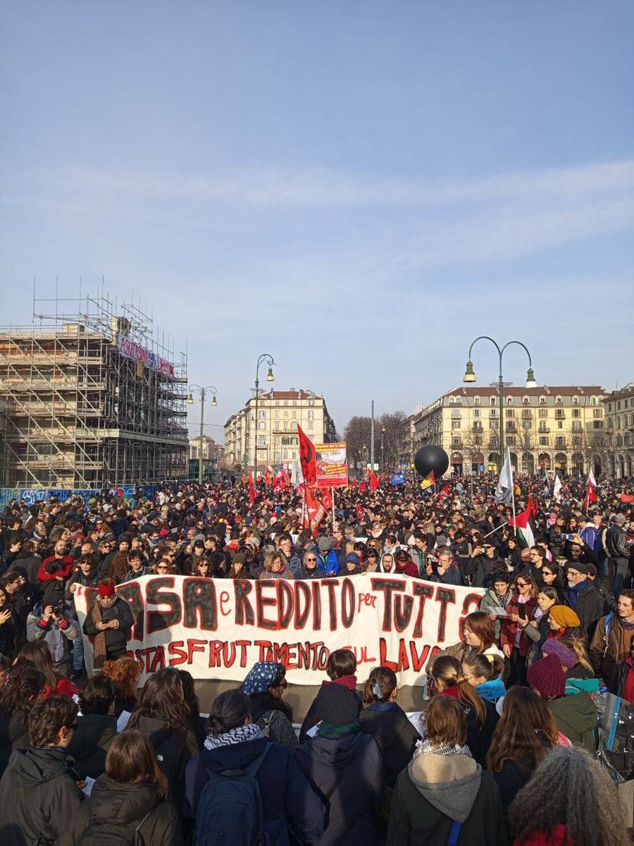 🚩 #Askatasuna vuol dire Libertà!
#Torino è Partigiana! Que Viva Askatasuna!
Contro governo, guerra e attacchi agli spazi socia GRANDE CORTEO PER <a href="/47aska/">csoa Askatasuna</a> Nonostante il terrorismo mediatico e nonostante l'asfissiante apparate repressivo e di controllo messo in piedi dalla questura