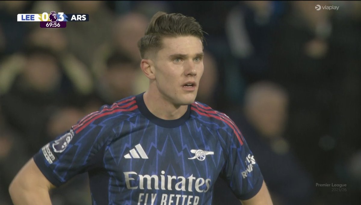 🚨 Arsenal fans have created new chant for Viktor Gyökeres. 

🎶 Gyö-ke-res!

He came with muscles, goals and flair, defenders cry and lose their hair!

Left foot, right foot, head or knee,
Goalkeeper asks for mercy!

Gyö-ke-res! Gyö-ke-res!
Built like a tank, runs like a train,