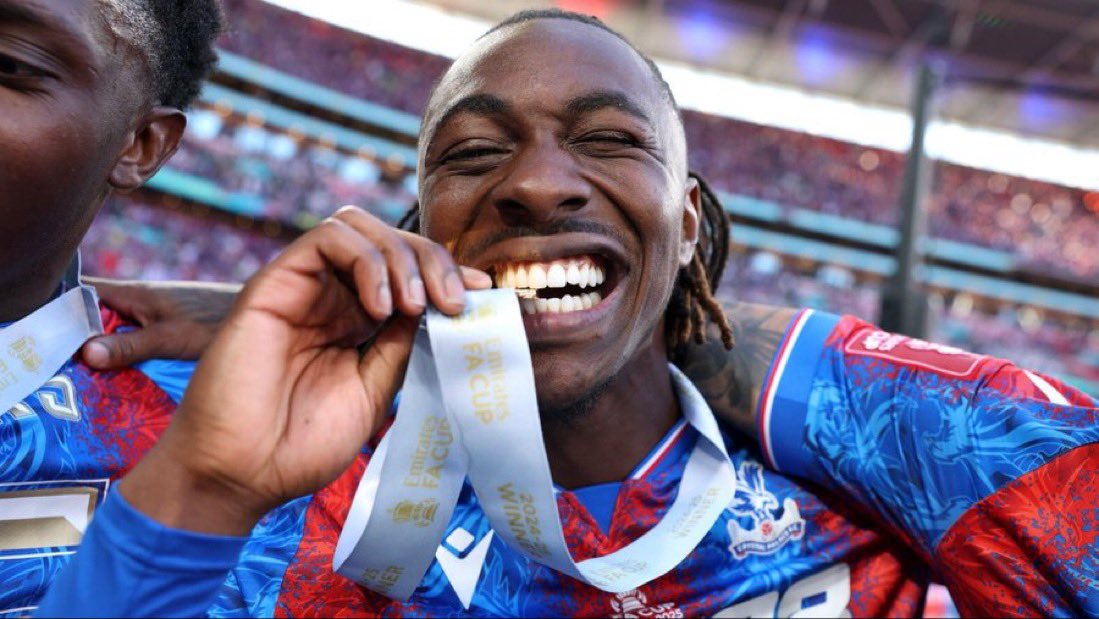 UTDTrey's tweet image. Sometimes it’s best to stay where you’re valued. 

Bro was the king of Crystal Palace, now he can barely get 10 minutes per game.