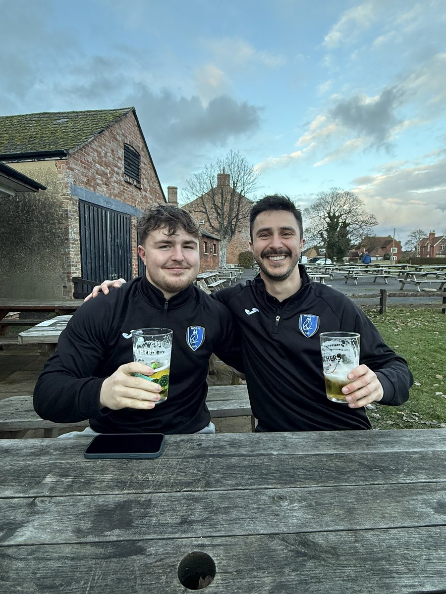 wickowls's tweet photo. Today’s joint Man of The Match goes to defender @LiamJRobson who played with one leg &amp; GK Luke Bond filling in for the absent Mason Hawkins. Could of been anyone, tremendous shift from the bare 11 👏 🦉 

#Owls https://t.co/pIYgB8d9yJ