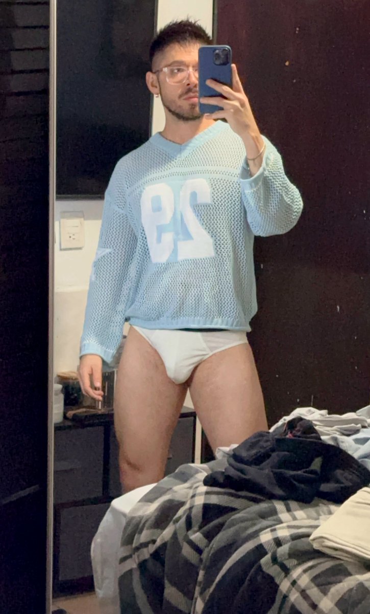 donbleimi's tweet image. Comfy 🙊