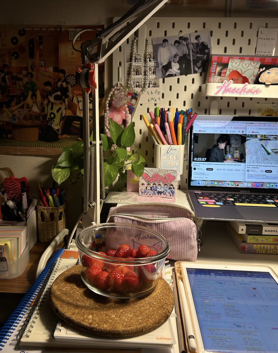 k0rbears's tweet photo. ปีแรกที่รู้สึกว่ามกราผ่านไปไวมาก https://t.co/WSkltSRd4G