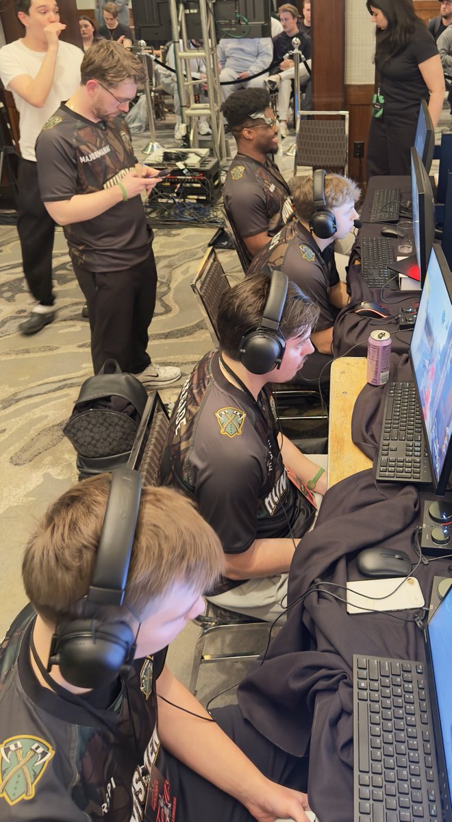 Huntsmen tweet media