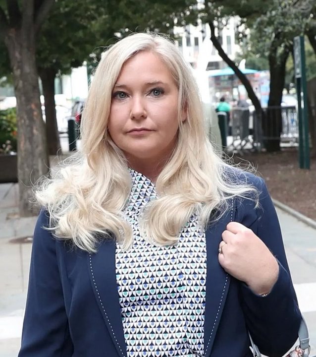 mnitgcgm's tweet image. 앱스타인한테 성폭행 당한 사실을 꾸준히 주장해오던 생존자 Virginia Giuffre가 41세 나이로 자살을 함. 

근데 좀 이상한 게..지난주에 버스에 치여서 중상으로 병원에 입원을 했는데,이번 주에 자살을 한 거임
(회복은 함)