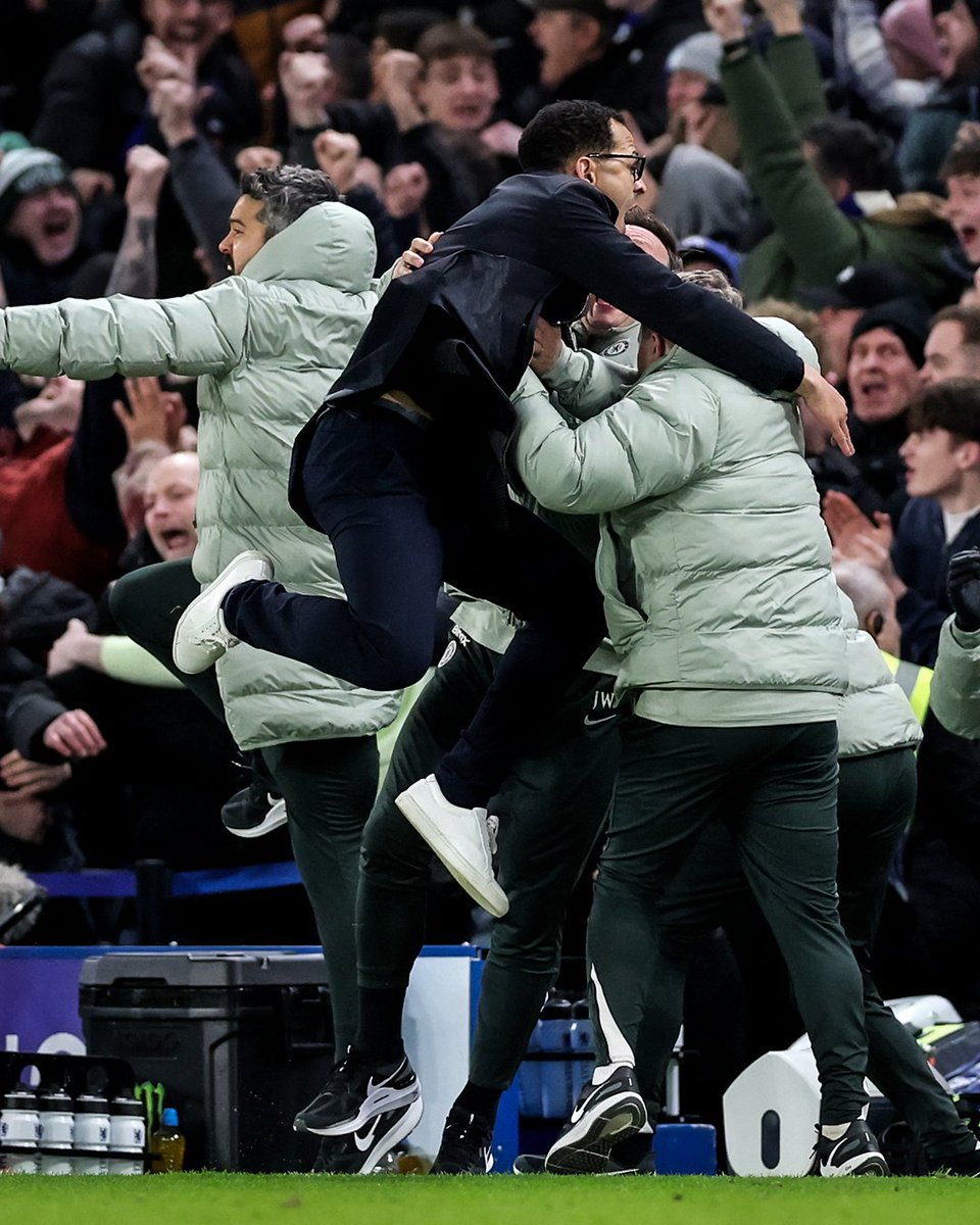 HT: Chelsea 0-2 West Ham
90+2’—Chelsea 3-2 West Ham

Football 🤯
