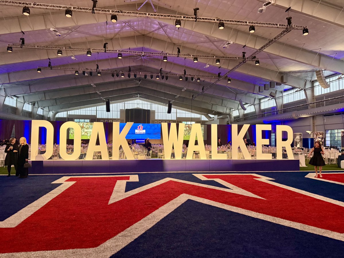 jakelangi's tweet photo. Attending the @DoakWalkerAward Ceremony gave me a real appreciation for Doak &amp; I truly understand why he’s our standard at SMU.

Thank you to the Walker &amp; Eichhorn families for the invitation. I now feel an obligation to Doak to help build a championship roster he’d be proud of. https://t.co/3UlWTkNKUk