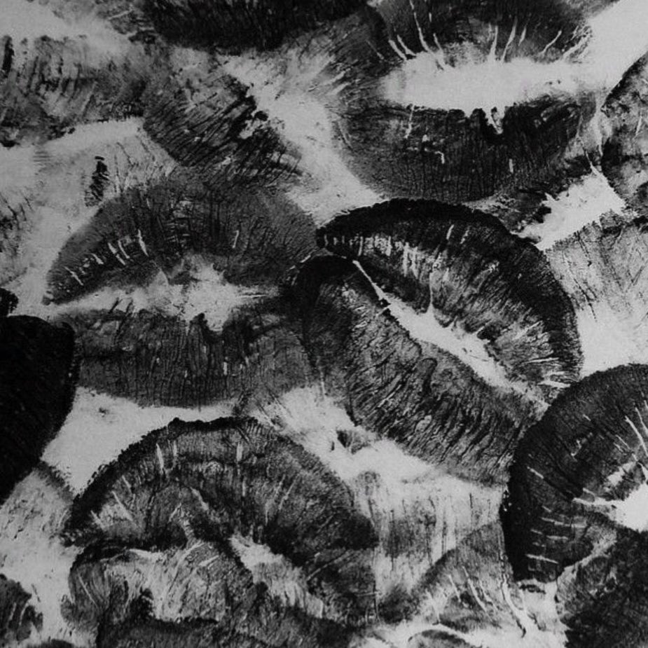 Holii me llamo Judith y estoy en busca de mutis activos #moots. 🐈‍⬛

🌿She/her pronouns, ‘04 line
🌿Stan list:  Skz and BTS / trying to stan new groups
🌿España (hablo inglés y español) 
🌿 Not new to #stantwt &amp; #kpoptwt 

♡| ⟲ para ser mutuals | llegar a más porfiii.