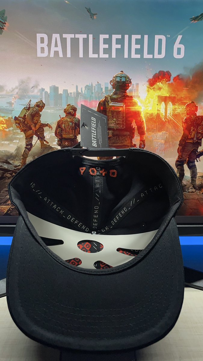 Got this awesome hat from the <a href="/Battlefield/">Battlefield</a> Creator Program 🤍 
Thanks for the support!