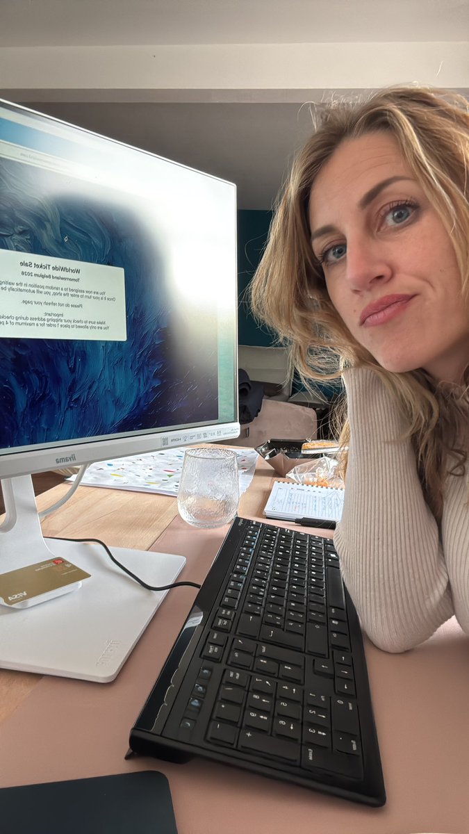 pippa_morgane's tweet image. Quand t’espère avoir des places pour TOMORROWLAND !!! #Tomorrowland #hope #MissionImpossible