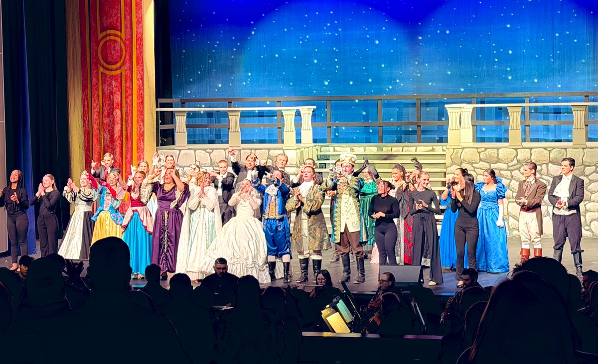 GCarrabineBryan's tweet image. I was at the Royal Ball! 2 Thumbs Up for #BryanHighSchool Fine Arts cast and crew of Cinderella! Thank you, Directors, for making it possible. #wearebryanisd #alwaysreal #offeringmore #cinderella