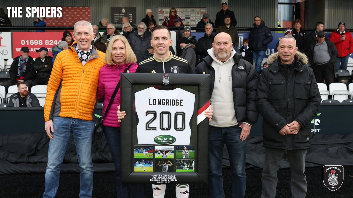 queensparkfc's tweet photo. Louis received his special 200 appearance shirt prior to today's match.

Congratulations Louis. What an achievement for a club legend👏🕷

@fanatikoolltd 🤝 https://t.co/LwNMHcJUOf