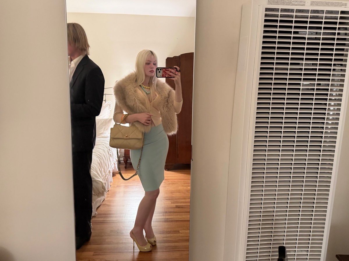 lexi (@clear_bones) on Twitter photo 