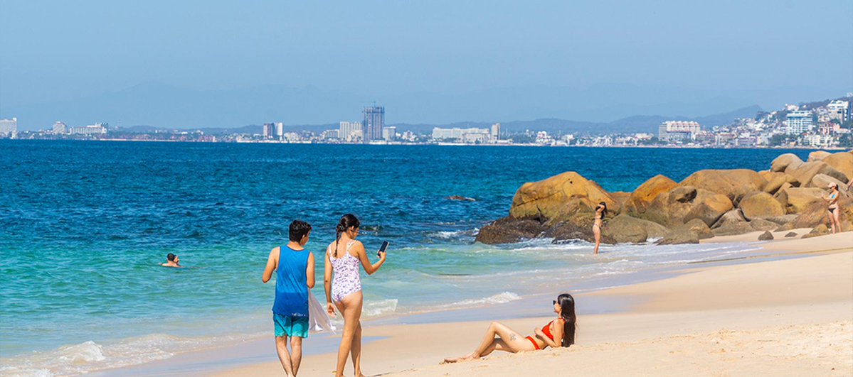 Puerto Vallarta welcomes everyone with open arms and vibrant vibes. Find your perfect spot among the city's best gay-friendly hotels and soak up the inclusive luxury. 🌴🍹
.
.
🔗 pinnacleresortspv.com/blog/gay-frien…
.
#puertovallarta #luxuryresorts #vallarta