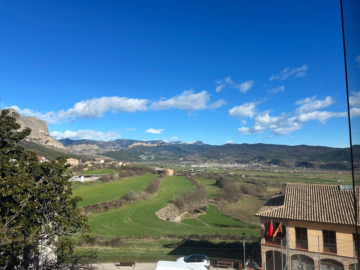 Una gran jornada de treball municipalista de <a href="/Junts_Impulsem/">Junts Impulsem Lleida</a> a #Peramola. Ha estat un plaer parlar d'urbanisme, habitatge i accessibilitat als nostres pobles i ciutats amb alcaldes i regidors de primera!