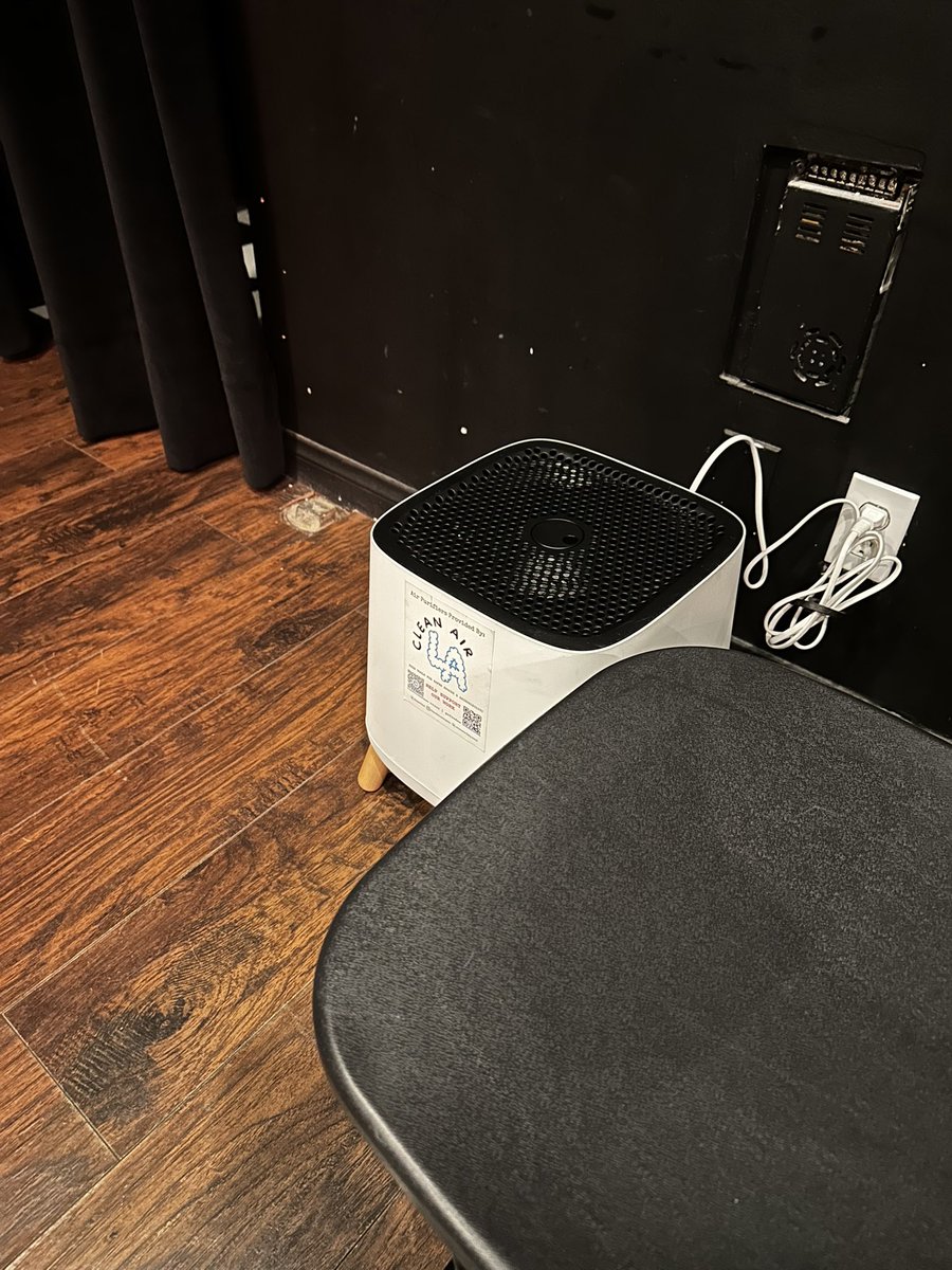 Peep the <a href="/CleanAirLA/">Clean Air LA</a> purifier at the Elysian during a mutual aid comedy show last night 😌