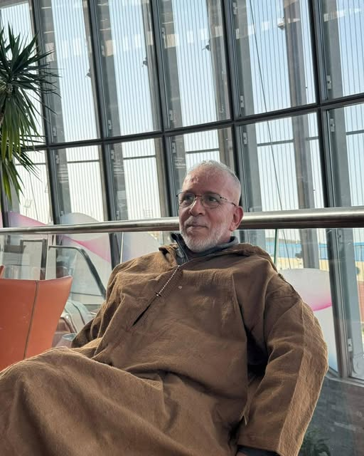 حفيظ دراجي معلقا على ارسنال:  كون مايديش الدوري هذا العام  50 سنة ما راحش يديه😆🤦‍♂️