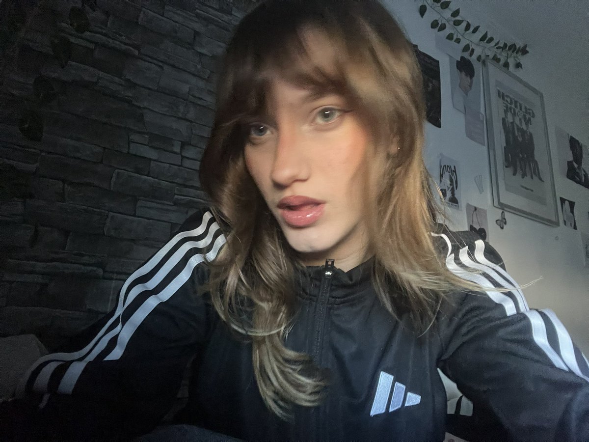 aleechus's tweet image. me n my kittyyy

^. .^₎⟆
#allyzselcaday #AZSD #ALD1