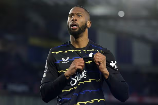 Ell Bretland tweet media