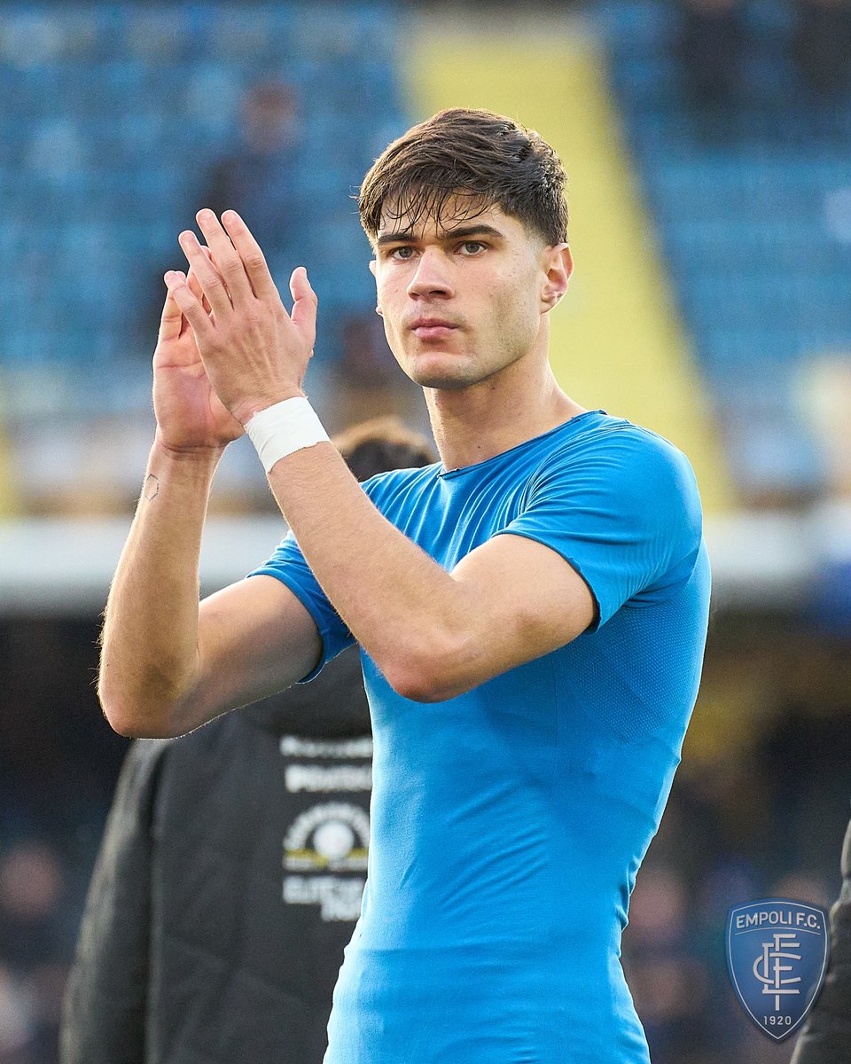 EmpoliFC's tweet photo. 📸📸📸📸
#EmpoliModena #AvantiAzzurro https://t.co/wqEzRWg92C