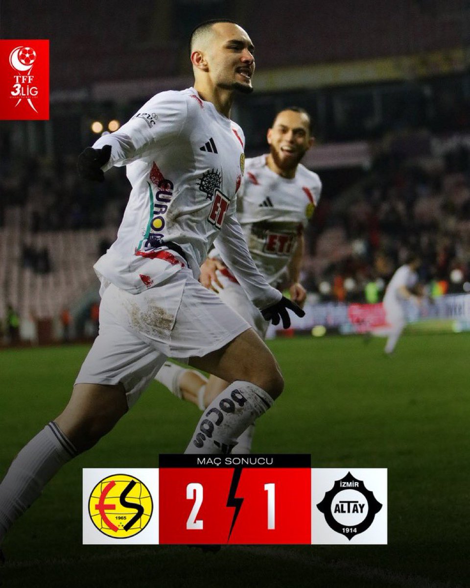 Zeminden  dolayı pas yapabilmek bugün gerçekten oldukça zordu. Bu durum oyunun ritmini ve kalitesini doğrudan etkiledi,

Zemin artık iyileştirilmeli; mevcut haliyle oyun kalitemizi düşürürken rakiplere avantaj sağlamaya başladı.