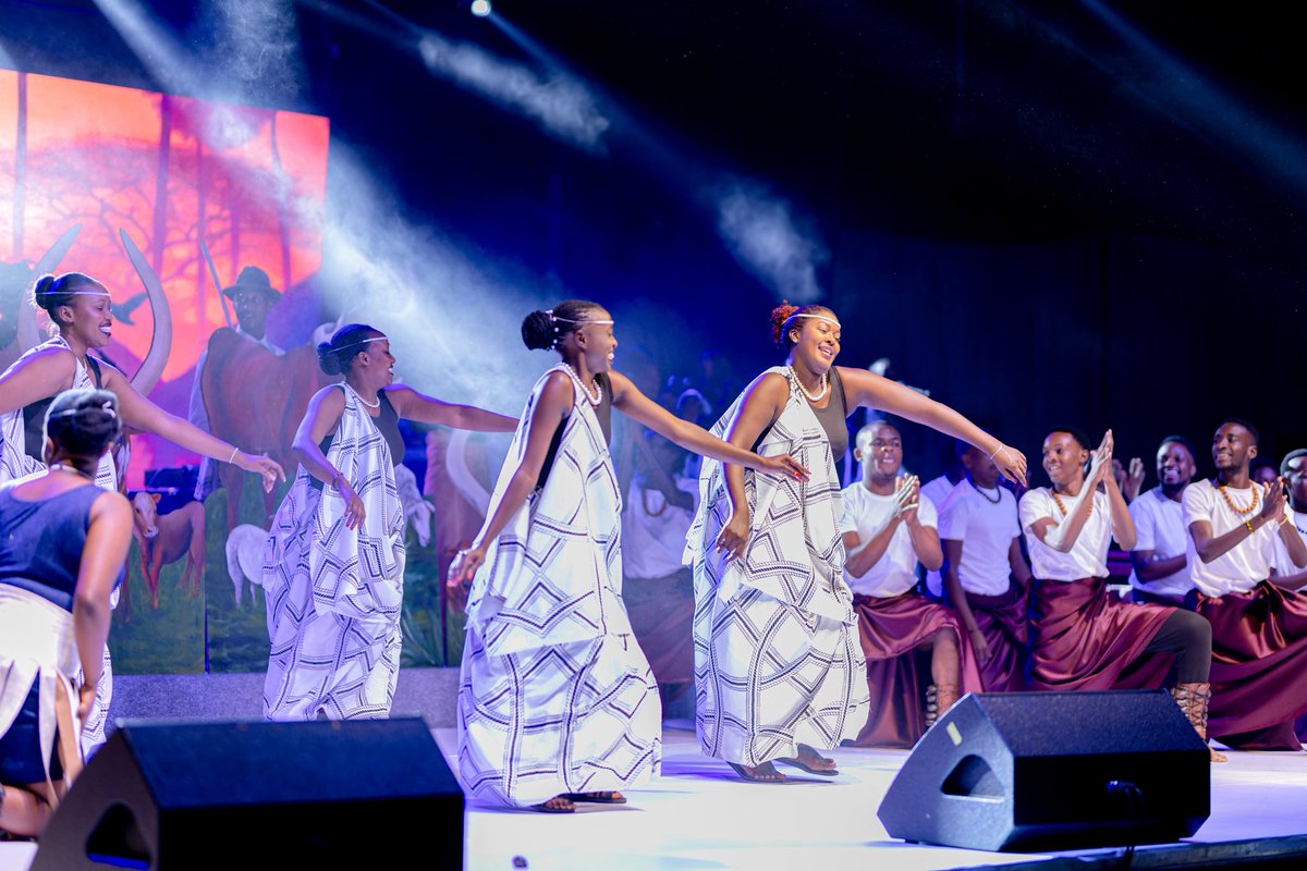 CityofKigali's tweet image. Tubahaye ikaze muri #KCEV (Camp Kigali) aharimo kubera Igitaramo gisingiza Intwari z’Igihugu. 

Kuri iyi nshuro, turizihiza Umunsi w’Intwari z’Igihugu ku nsanganyamatsiko igira iti: “Ubutwari n’ubumwe bw’Abanyarwanda, inkingi z’iterambere.

#Ubutwari2026
#KigaliYacu