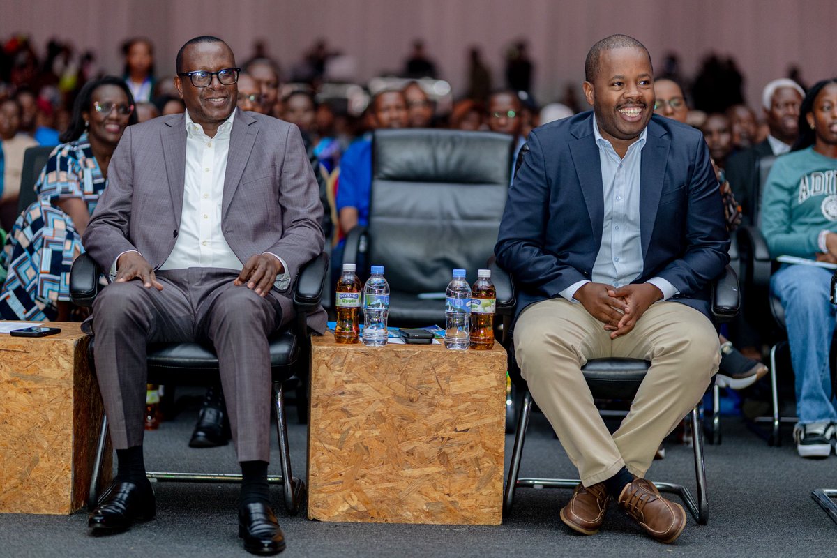 CityofKigali's tweet image. Tubahaye ikaze muri #KCEV (Camp Kigali) aharimo kubera Igitaramo gisingiza Intwari z’Igihugu. 

Kuri iyi nshuro, turizihiza Umunsi w’Intwari z’Igihugu ku nsanganyamatsiko igira iti: “Ubutwari n’ubumwe bw’Abanyarwanda, inkingi z’iterambere.

#Ubutwari2026
#KigaliYacu