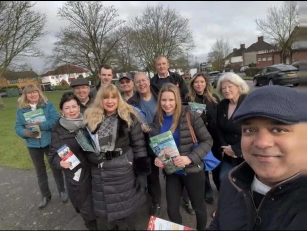 Samantha tweet media