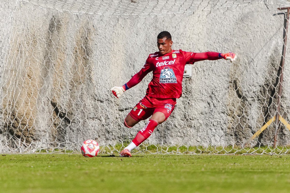 Club León Fuerzas Básicas tweet media