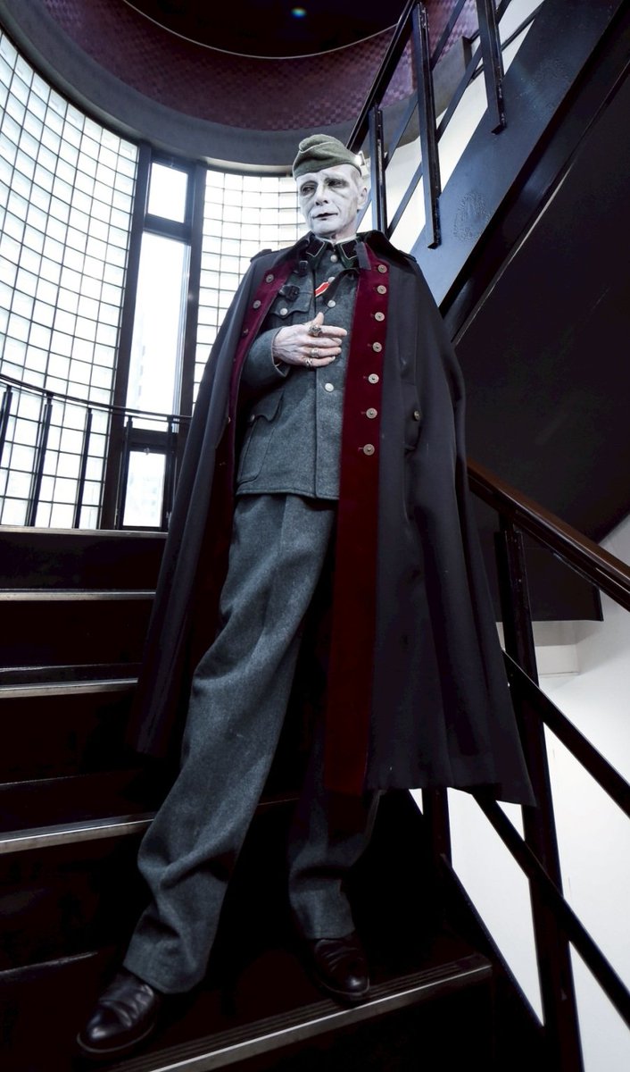 星川陽二写真展【愛慾～赤い絲～】大阪
大好評にて終了いたしました。
大阪展で準備していた小説写真集は全て完売。
私の写真集もたくさんお迎えくださいました。
作品自体も販売させていただきました。
来てくださいましたお客様には心より感謝申し上げます。
本当にありがとうございました。