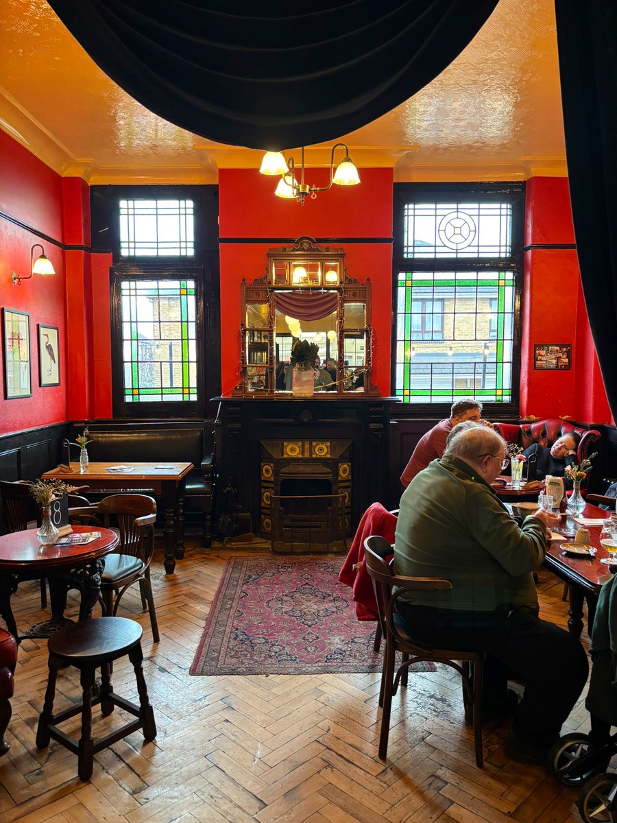 London Pub Map tweet media