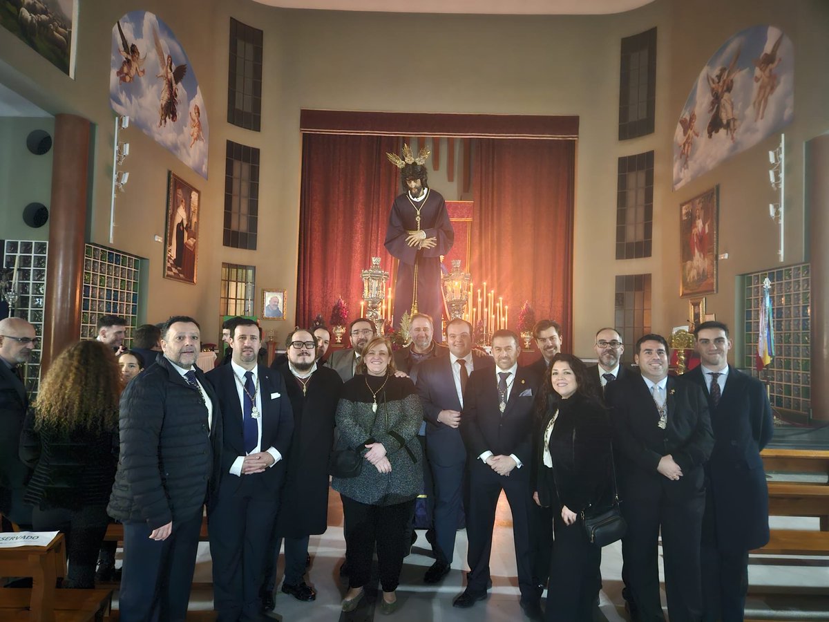 🔴 En la tarde de ayer nos acompañó en el Vía Crucis de Nuestro Titular la querida <a href="/LaMisionRedento/">La Misión Redentora</a>. Agradecemos también a <a href="/MurcianoFer/">Escultor Fernando Murciano</a>, escultor de nuestra sagrada imagen. Que Nuestro Padre Jesús de la Salud y Clemencia mantenga siempre unidas a nuestras hermandades.