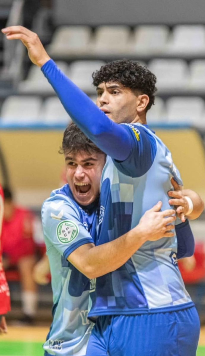 💪🏻 𝗩𝗶𝗰𝘁𝗼𝗿𝗶𝗮 𝗯𝗮𝗹𝘀𝗮́𝗺𝗶𝗰𝗮 𝗱𝗲𝗹 𝗕𝗶𝘀𝗼𝗻𝘁𝗲𝘀 𝗣𝗹𝗮𝘆𝗮𝘀 𝗱𝗲 𝗖𝗮𝘀𝘁𝗲𝗹𝗹𝗼́𝗻 𝗮𝗻𝘁𝗲 𝗲𝗹 𝗖𝗖𝗥 (𝟱-𝟭)

El Bisontes Playas de Castellón firmó una victoria balsámica al imponerse por 5-1 al CCR en un encuentro intenso y muy competido, especialmente