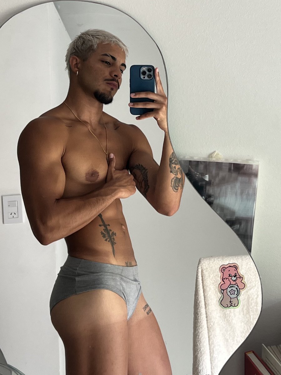 Moroch007's tweet photo. Cinnamon skin
 #ftm #transgender #transman https://t.co/EZBaqn0RXQ