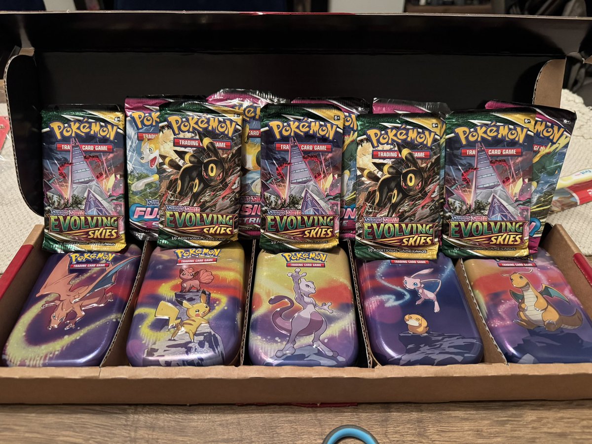 PokeFan15118's tweet photo. Kanto Mini Tins 🙌🏼🙌🏼 @pokemondealsuk https://t.co/i30Cz8FRXO