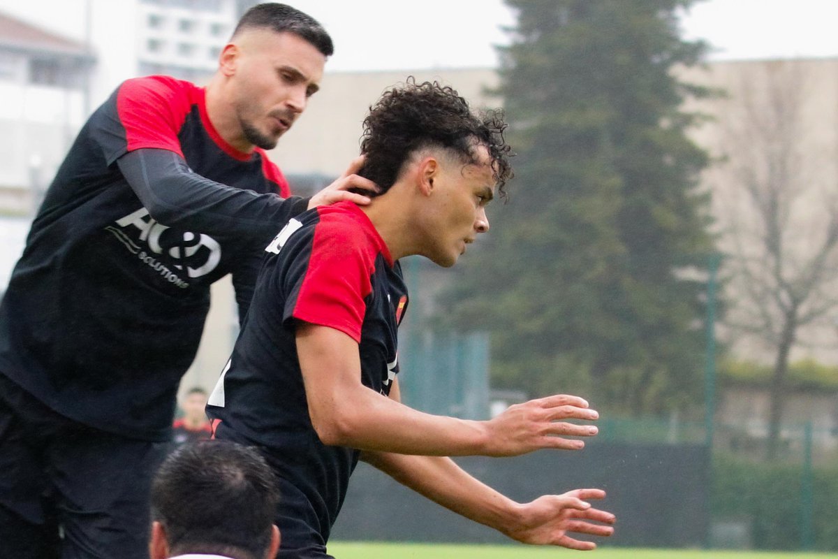 FSGC_official's tweet image. 💪 | al Tre Penne il braccio di ferro con La Fiorita, che chiude in nove per le espulsioni di Brighi e Grandoni. La Folgore rimonta due volte il Murata e si impone in volata, mentre Pennarossa-Faetano termina 0-0.

►fsgc.sm/it/notizia/cam…

#CampionatoSammarinese #DAY19