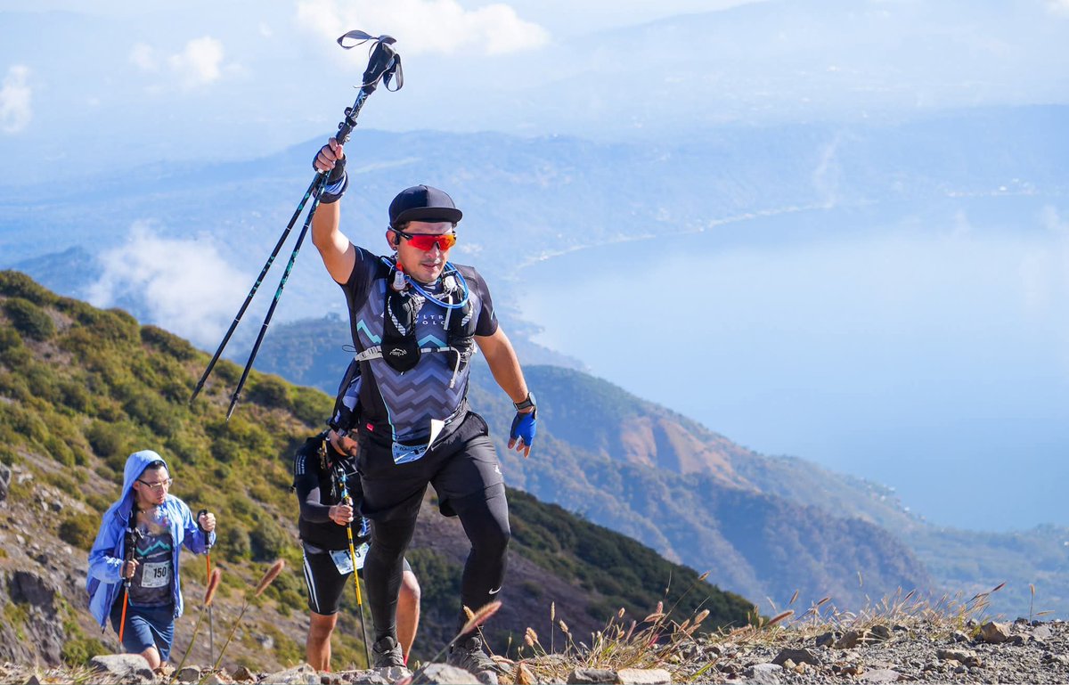nergal_696's tweet photo. ULTRAVOLCANES 2026 - 35K

El premio mas grande me esperaba en la meta, cuando corre con migo ya no me siento cansado, Gracias por darme ese impulso Rayito 🌞. https://t.co/a1fGqI36bm