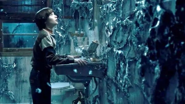 StrangerNews11's tweet image. Anyone else miss how the Upside Down looked and felt in season 1?