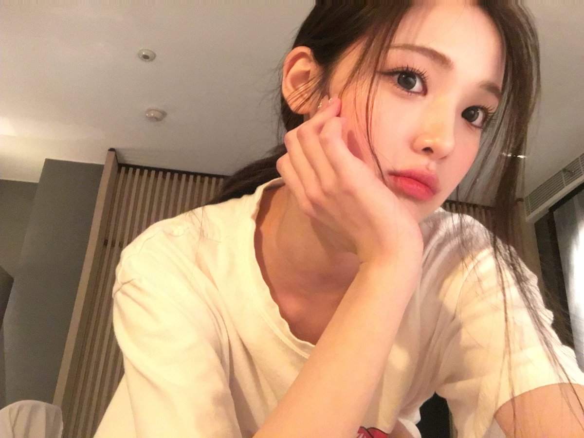 anyujincakep's tweet photo. ya tuhan sayang yuharam cantik banget bahkan bahasa indonesia tingkat lanjut aja ga bisa menggambarkan betapa cantiknyanya dirimu wahai my sayang my bini my mine yuharam https://t.co/wx6EWi32ad