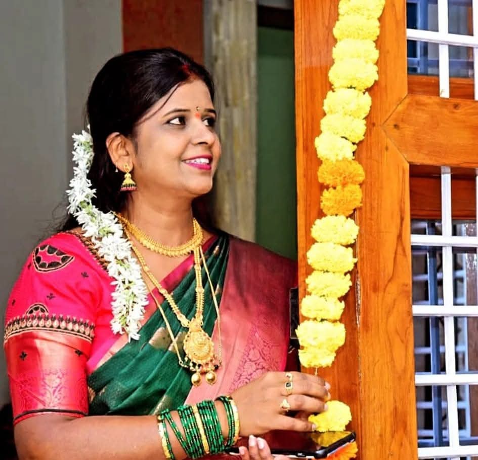 ಸುಂದರವಾದ  ಉಡುಗೆಯೂ ನಿಮ್ಮ  ವ್ಯಕ್ತಿತ್ವವನ್ನು  ಬದಲಿಸಬಹುದು  ಆದರೆ ಸುಂದರವಾದ  ಗುಣವು  ನಿಮ್ಮ ಬದುಕನ್ನೇ   ಬದಲಿಸುತ್ತದೆ..!!