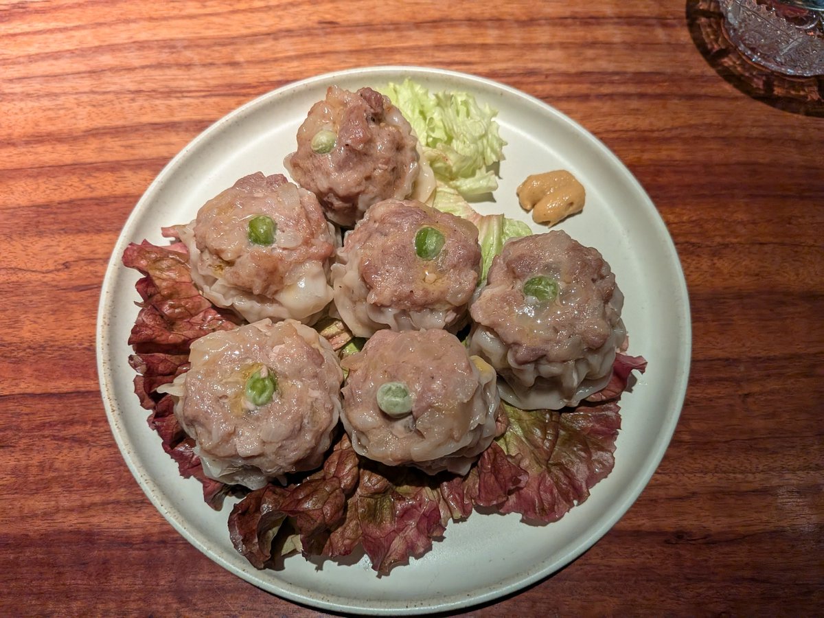 シウマイ屋さんへ。