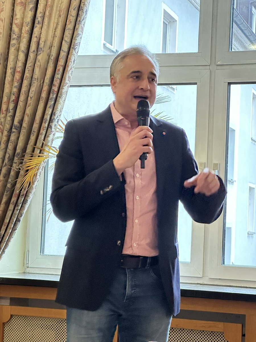 Stefan Adamski tweet media